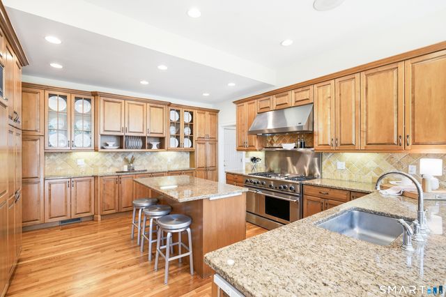 30 Carriage Drive, Easton, CT 06612