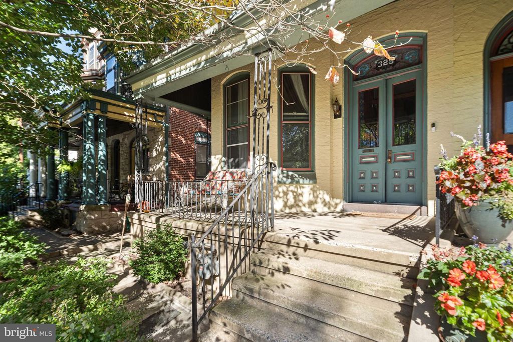 325 DOUGLASS ST, Reading, PA 19601