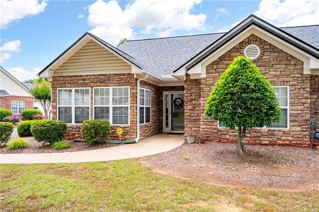 3735 Villa Springs Circle, Powder Springs, GA 30127