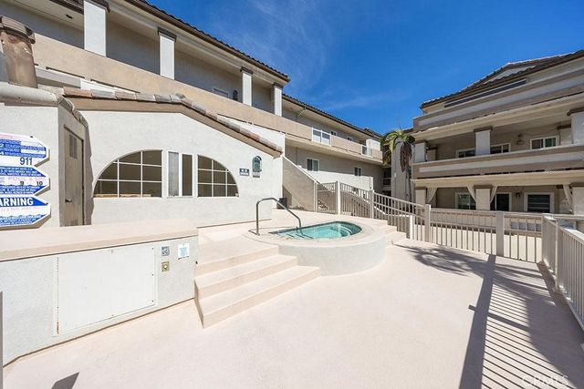 1516 Pacific Coast, Huntington Beach, CA 92648