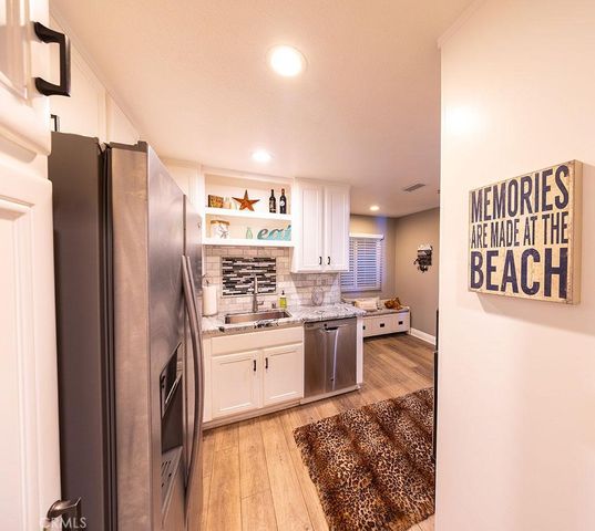 1516 Pacific Coast, Huntington Beach, CA 92648