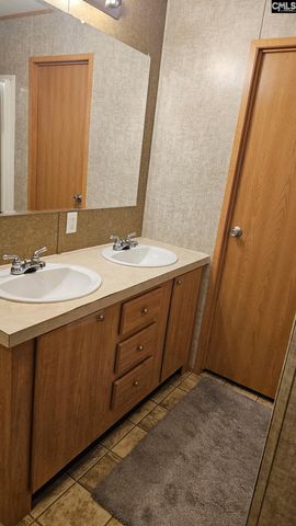 2581 Porter Road, Cassatt, SC 29032