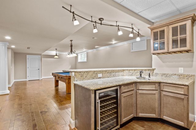 1047 Wil rose Lane, Versailles, KY 40383