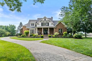 1047 Wil rose Lane, Versailles, KY 40383