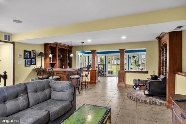 21 SHAWNEE TRL, Shamong, NJ 08088