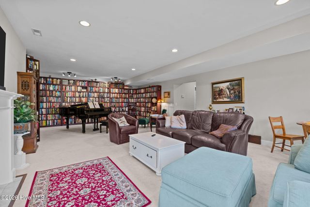 106 Clay Circle, West End, NC 27376