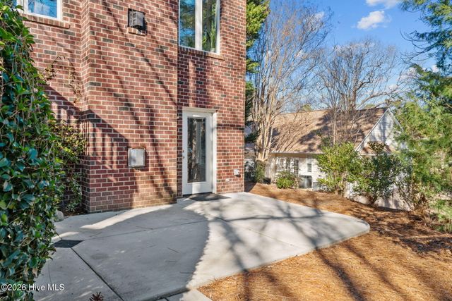 106 Clay Circle, West End, NC 27376