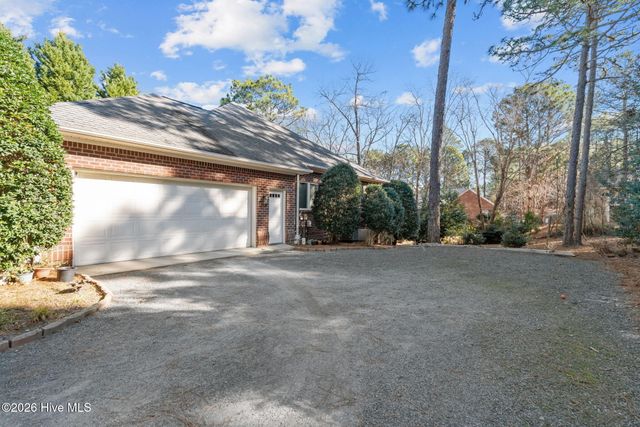 106 Clay Circle, West End, NC 27376
