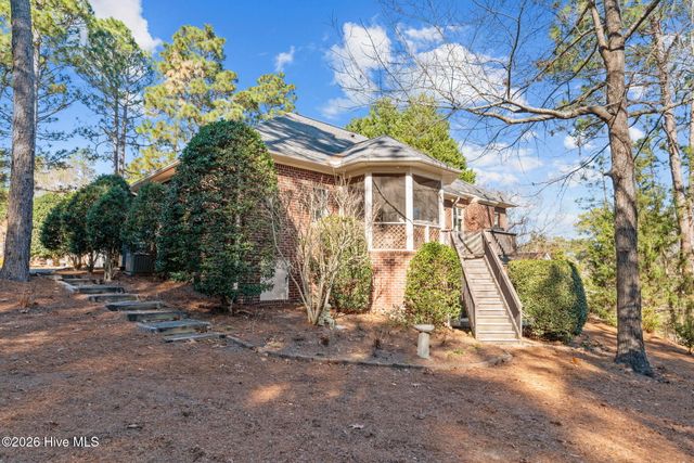 106 Clay Circle, West End, NC 27376