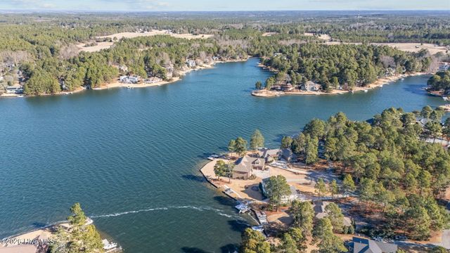 106 Clay Circle, West End, NC 27376