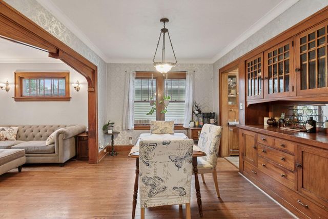 958 James Avenue, Saint Paul, MN 55102