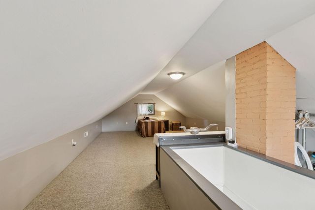 958 James Avenue, Saint Paul, MN 55102