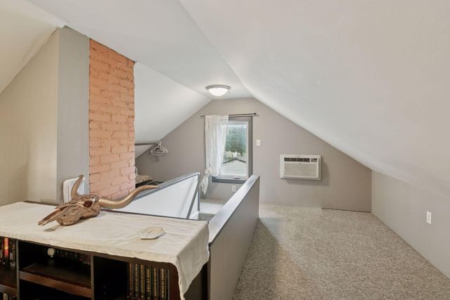 958 James Avenue, Saint Paul, MN 55102