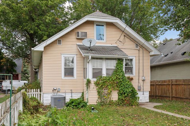 958 James Avenue, Saint Paul, MN 55102