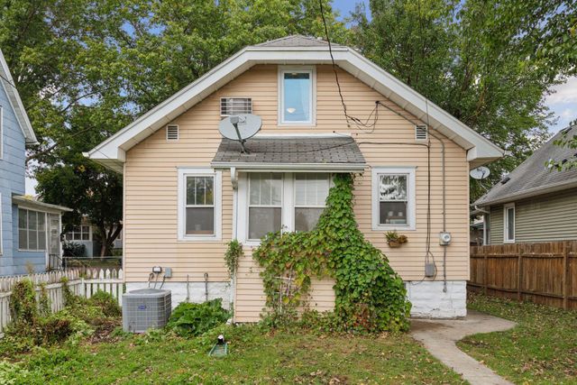 958 James Avenue, Saint Paul, MN 55102