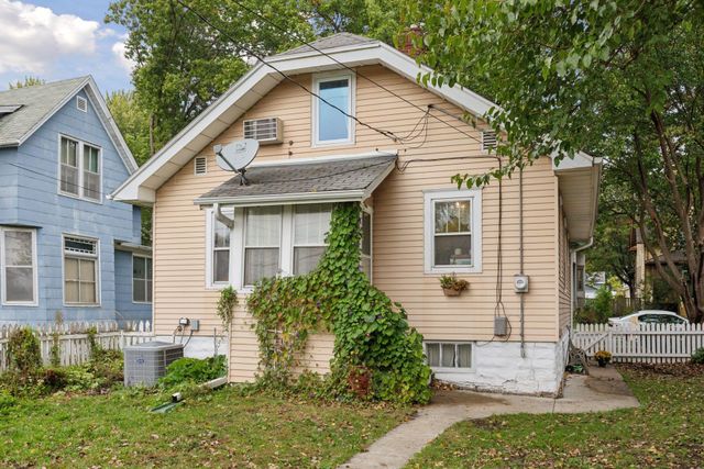 958 James Avenue, Saint Paul, MN 55102