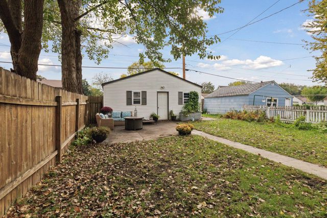 958 James Avenue, Saint Paul, MN 55102