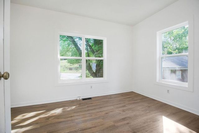 11230 Felton Street, Sugar Creek, MO 64054