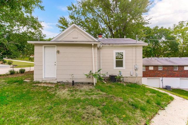 11230 Felton Street, Sugar Creek, MO 64054