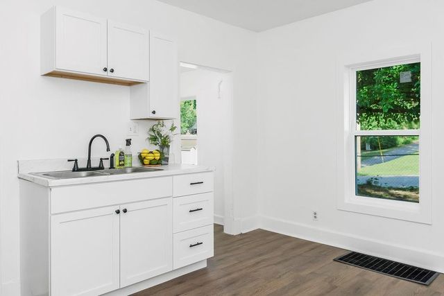 11230 Felton Street, Sugar Creek, MO 64054