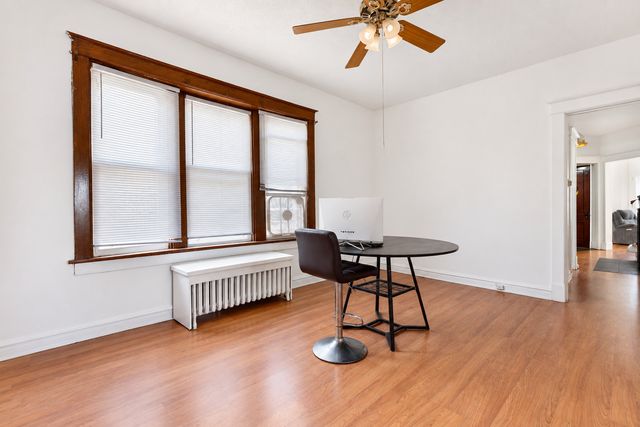 6820 S Dante Avenue, Chicago, IL 60637