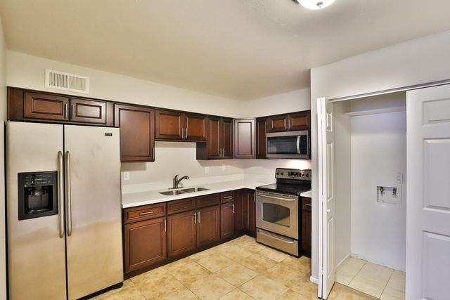 859 W Ray Road Apt 3, Chandler, AZ 85225