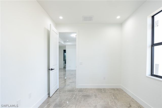 2774 56th AVE NE, Naples, FL 34120