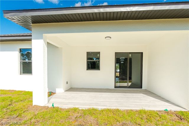 2774 56th AVE NE, Naples, FL 34120