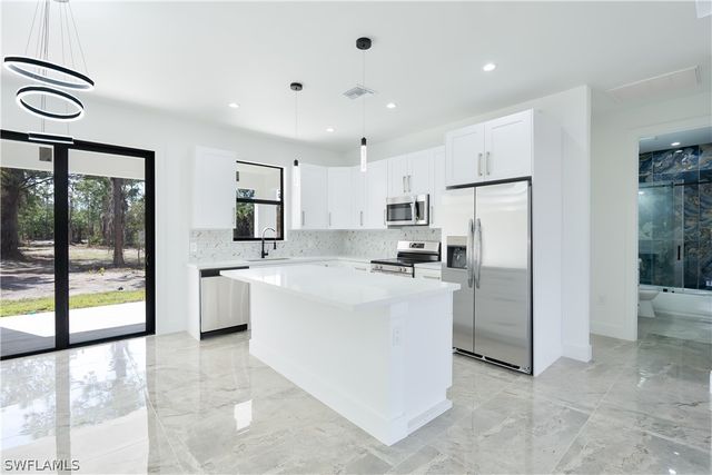 2774 56th AVE NE, Naples, FL 34120