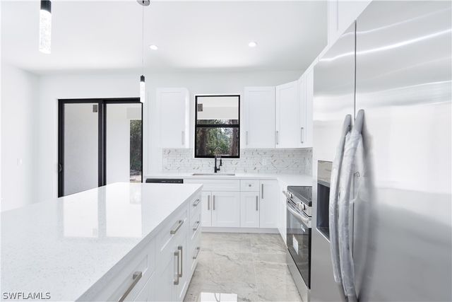 2774 56th AVE NE, Naples, FL 34120