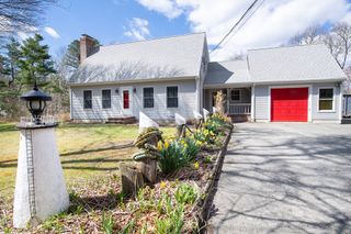 10 Bowman Road, Mattapoisett, MA 02739