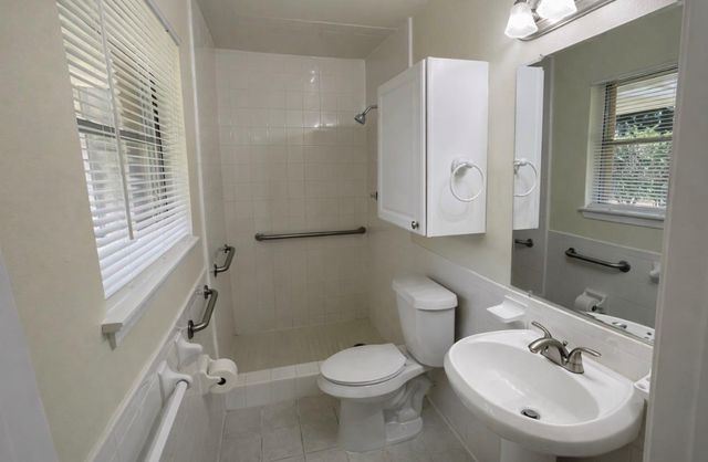 205 E Crestmont Drive, Alvin, TX 77511