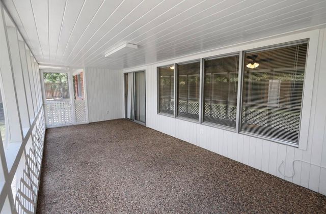 205 E Crestmont Drive, Alvin, TX 77511