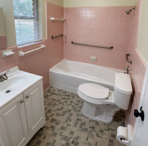 205 E Crestmont Drive, Alvin, TX 77511