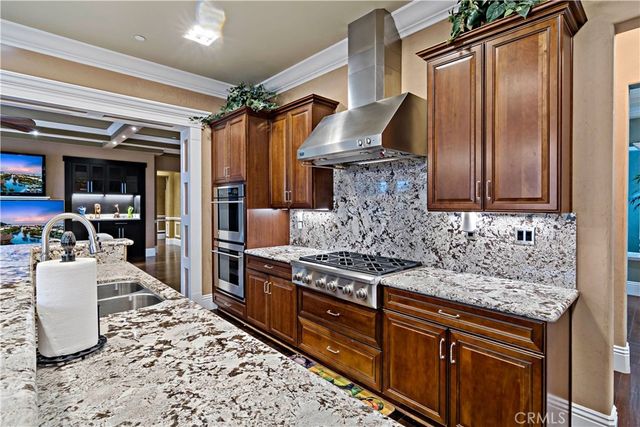689 Crystal Mountain, Riverside, CA 92506