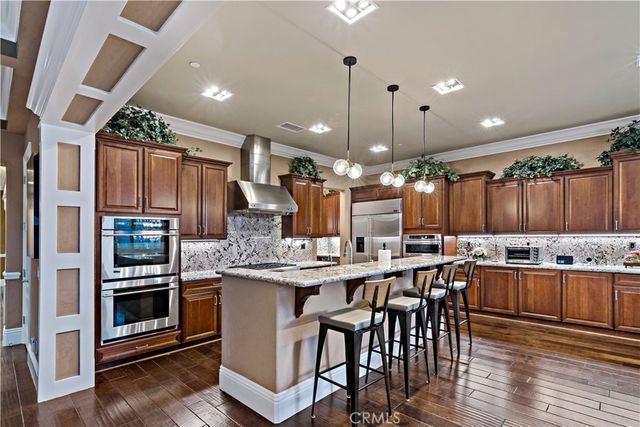689 Crystal Mountain, Riverside, CA 92506