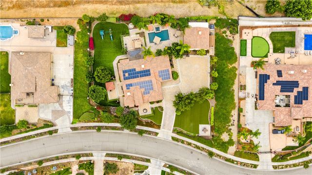 689 Crystal Mountain, Riverside, CA 92506
