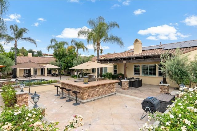 689 Crystal Mountain, Riverside, CA 92506