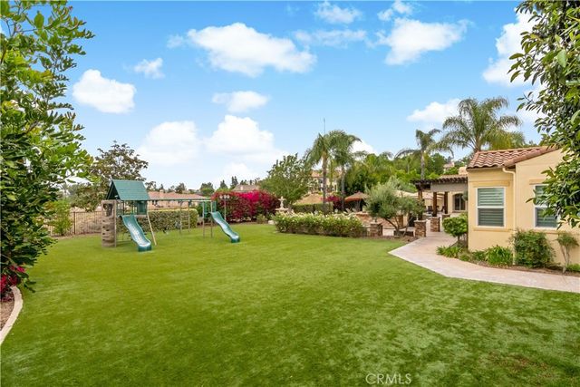 689 Crystal Mountain, Riverside, CA 92506
