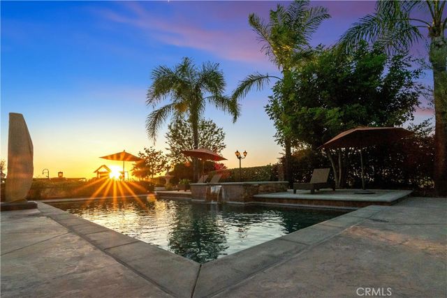 689 Crystal Mountain, Riverside, CA 92506