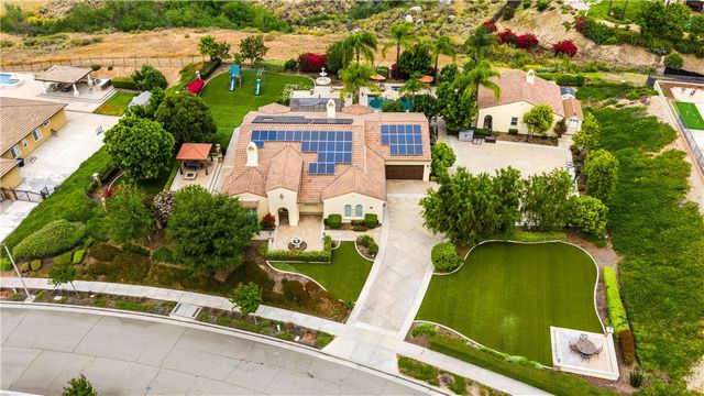 689 Crystal Mountain, Riverside, CA 92506