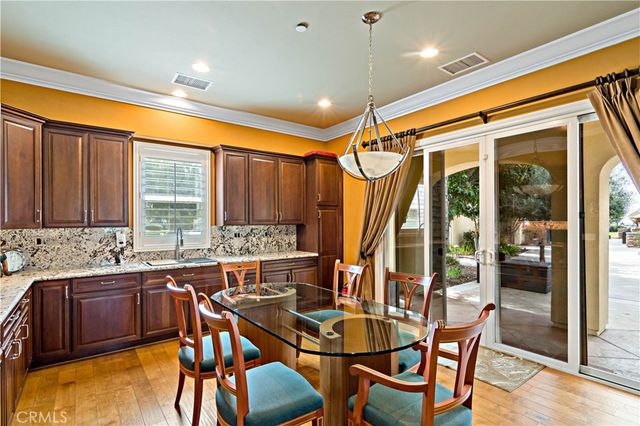 689 Crystal Mountain, Riverside, CA 92506