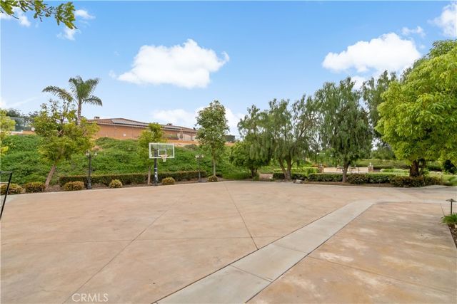 689 Crystal Mountain, Riverside, CA 92506