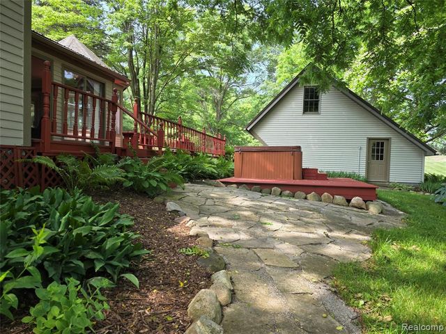 3801 Hollow Corners Road, Dryden, MI 48428