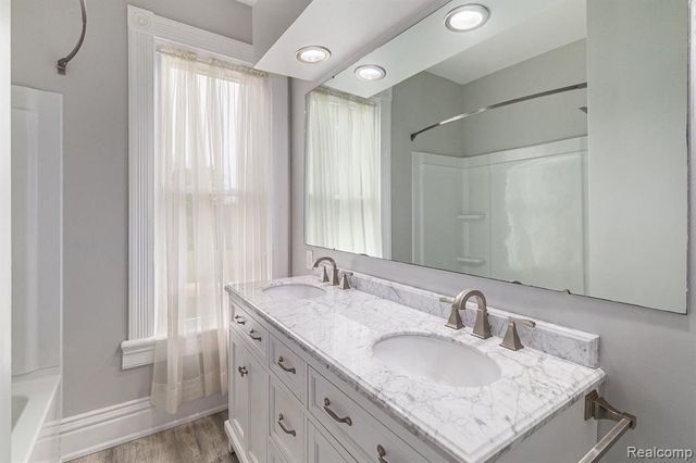 3801 Hollow Corners Road, Dryden, MI 48428