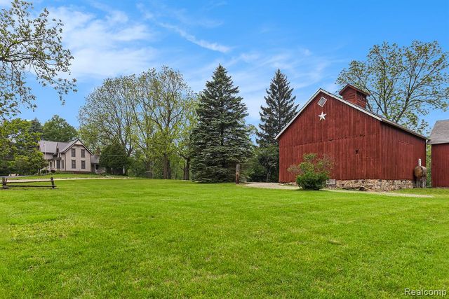 3801 Hollow Corners Road, Dryden, MI 48428