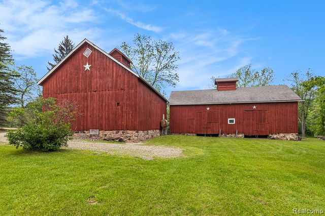 3801 Hollow Corners Road, Dryden, MI 48428