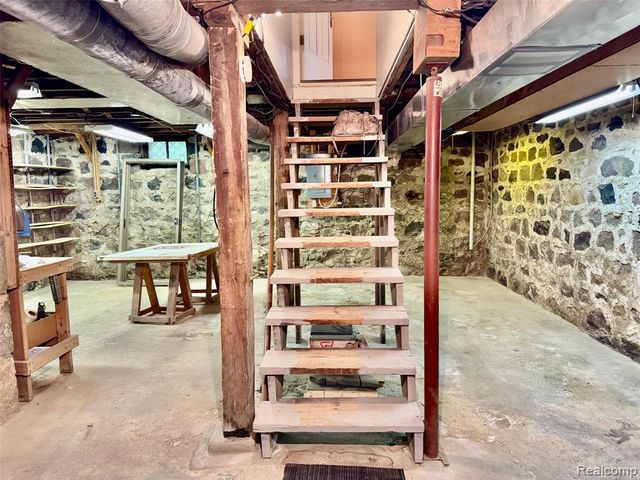 3801 Hollow Corners Road, Dryden, MI 48428