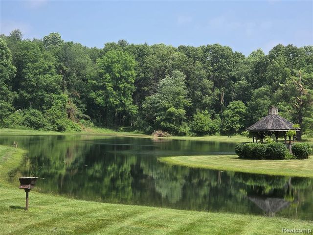 3801 Hollow Corners Road, Dryden, MI 48428