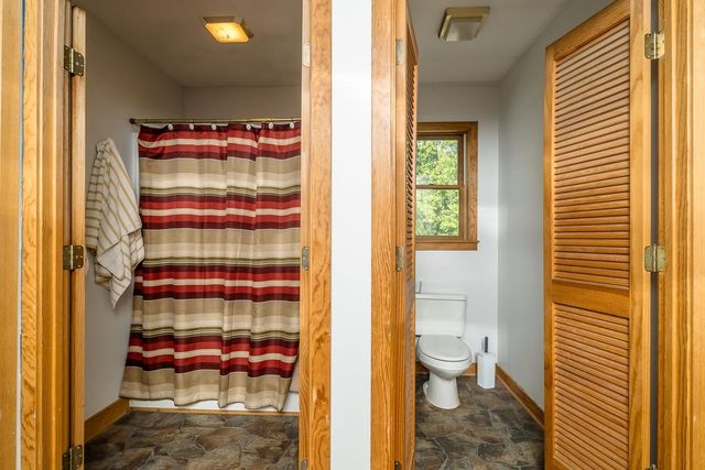6070 FREDERICKSBURG RD, Barboursville, VA 22923